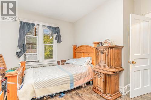 74 Kenilworth Avenue S, Hamilton, ON - Indoor Photo Showing Bedroom