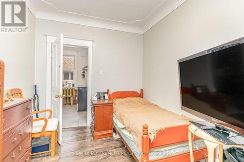 74 Kenilworth Avenue S, Hamilton, ON - Indoor Photo Showing Bedroom