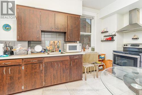 74 Kenilworth Avenue S, Hamilton, ON - Indoor Photo Showing Kitchen