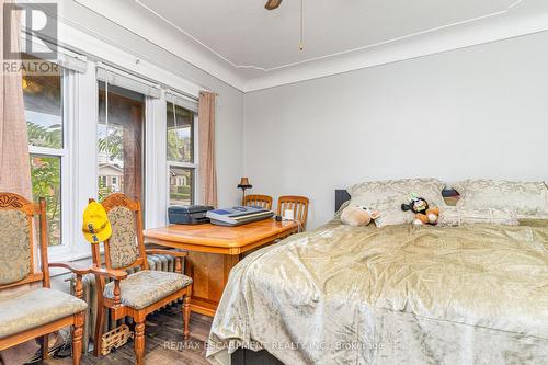 74 Kenilworth Avenue S, Hamilton, ON - Indoor Photo Showing Bedroom