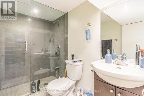 74 Kenilworth Avenue S, Hamilton, ON - Indoor Photo Showing Bathroom