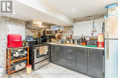 74 Kenilworth Avenue S, Hamilton, ON - Indoor Photo Showing Kitchen