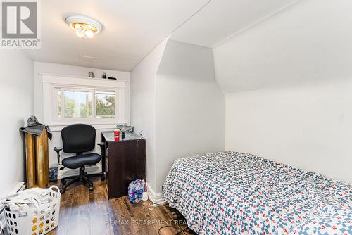 74 Kenilworth Avenue S, Hamilton, ON - Indoor Photo Showing Bedroom