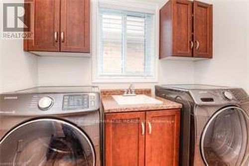 313 Zeller Drive, Kitchener, ON - Indoor Photo Showing Laundry Room