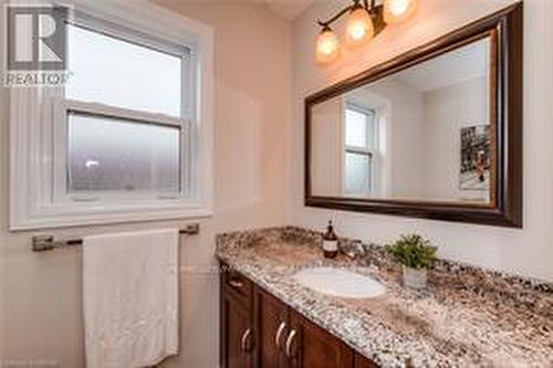 313 Zeller Drive, Kitchener, ON - Indoor Photo Showing Bathroom