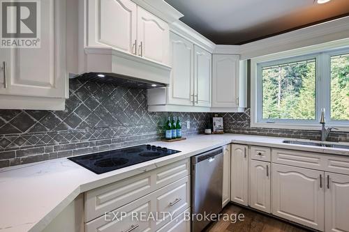 426155 25Th Sideroad, Mono, ON - Indoor Photo Showing Kitchen