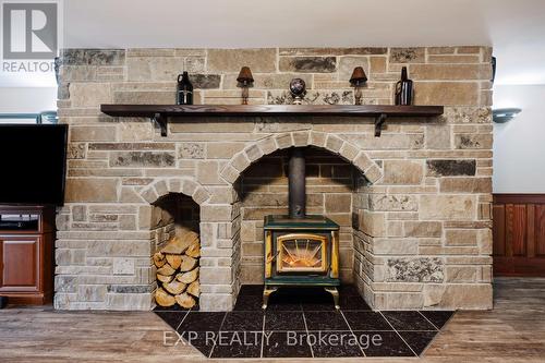 426155 25Th Sideroad, Mono, ON - Indoor With Fireplace