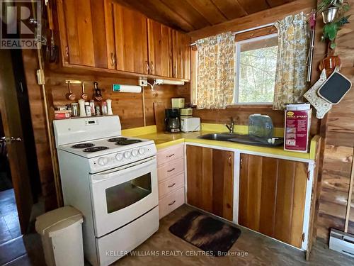 41 Maureen Drive, Seguin, ON - Indoor Photo Showing Kitchen