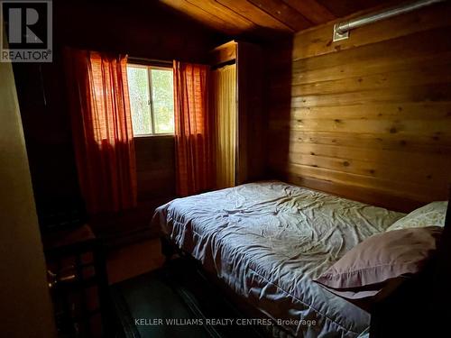 41 Maureen Drive, Seguin, ON - Indoor Photo Showing Bedroom