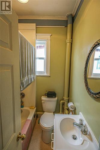 63-63A Lemarchant Road, St. John'S, NL - Indoor Photo Showing Bathroom