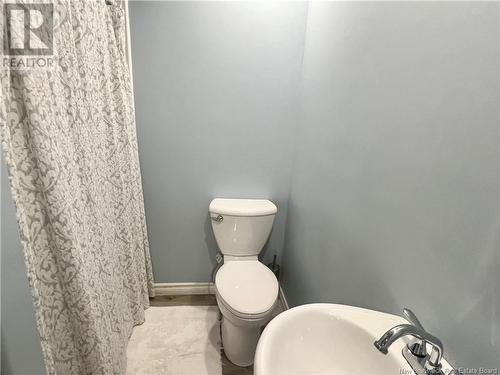 102 St. George Street, Bathurst, NB - Indoor Photo Showing Bathroom