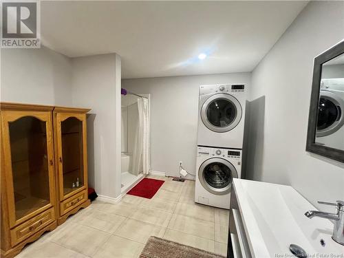 102 St. George Street, Bathurst, NB - Indoor Photo Showing Laundry Room