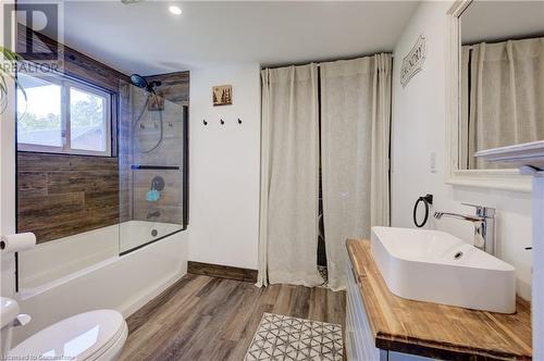 1339 Morrison Road, Cambridge, ON - Indoor Photo Showing Bathroom