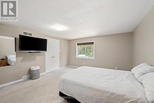 145 Bournemouth Drive, London, ON - Indoor Photo Showing Bedroom