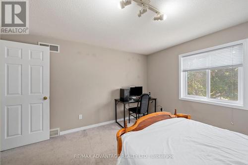 145 Bournemouth Drive, London, ON - Indoor Photo Showing Bedroom