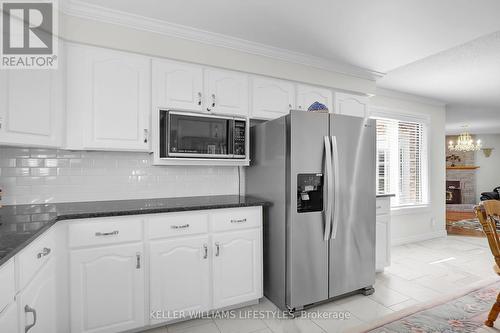 80 Virginia Crescent, London, ON - Indoor Photo Showing Kitchen