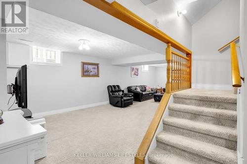 80 Virginia Crescent, London, ON - Indoor