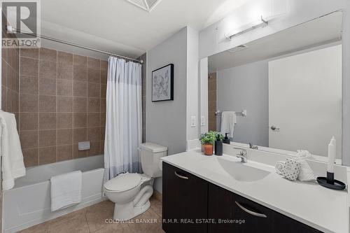 1902 - 38 Joe Shuster Way, Toronto (Niagara), ON - Indoor Photo Showing Bathroom