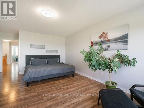 100 Gosnel Circle, Bradford West Gwillimbury (Bradford), ON - Indoor Photo Showing Bedroom