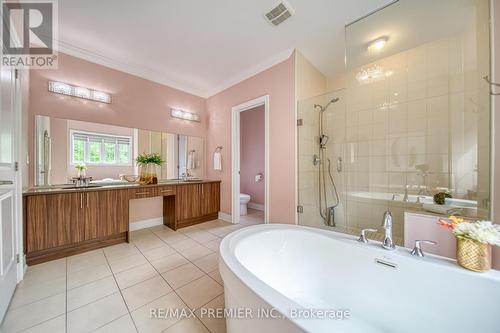 378 Poetry Drive, Vaughan, ON - Indoor Photo Showing Bathroom