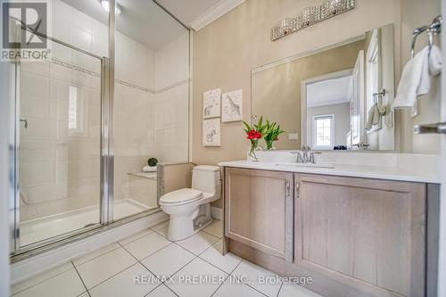 378 Poetry Drive, Vaughan, ON - Indoor Photo Showing Bathroom