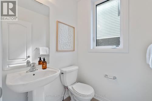 80 Selection Heights, Thorold, ON - Indoor Photo Showing Bathroom