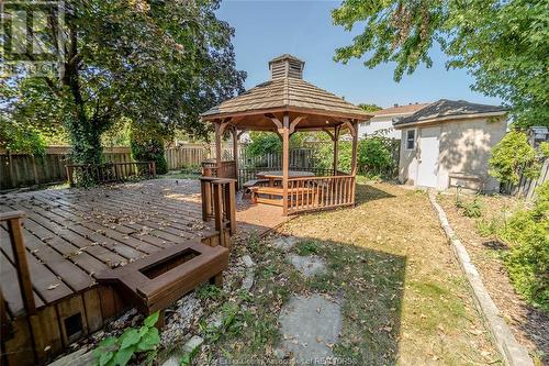 9860 Esplanade Drive, Windsor, ON - Outdoor With Deck Patio Veranda With Backyard