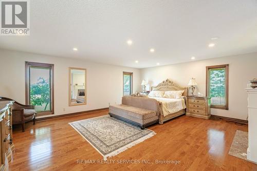 24 Rosegarden Drive, Brampton (Toronto Gore Rural Estate), ON - Indoor Photo Showing Bedroom