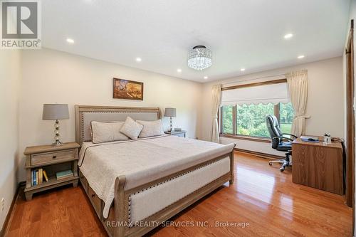 24 Rosegarden Drive, Brampton (Toronto Gore Rural Estate), ON - Indoor Photo Showing Bedroom