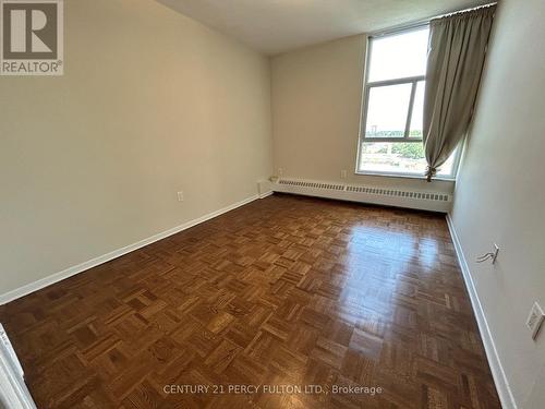 902 - 44 Longbourne Drive, Toronto, ON - Indoor Photo Showing Other Room