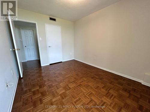 902 - 44 Longbourne Drive, Toronto, ON - Indoor Photo Showing Other Room