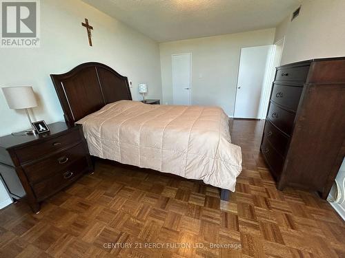 902 - 44 Longbourne Drive, Toronto, ON - Indoor Photo Showing Bedroom