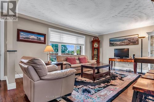 1371 Tansley Drive, Oakville, ON - Indoor Photo Showing Living Room