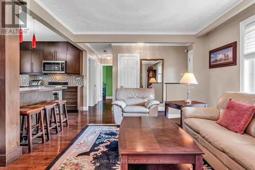 1371 Tansley Drive, Oakville, ON - Indoor Photo Showing Living Room