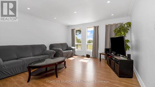 7236 Mayfield Road, Caledon, ON - Indoor Photo Showing Living Room