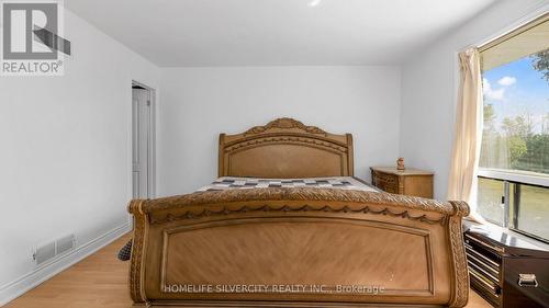 7236 Mayfield Road, Caledon, ON - Indoor Photo Showing Bedroom