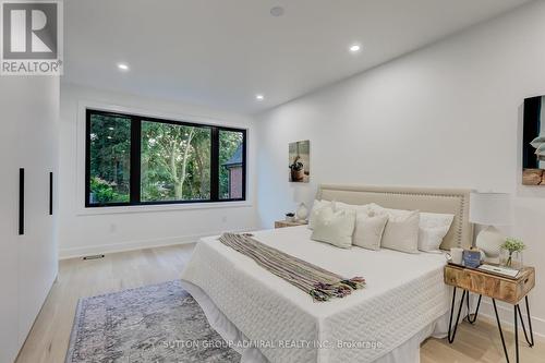 36 Maple Avenue, Mississauga, ON - Indoor Photo Showing Bedroom