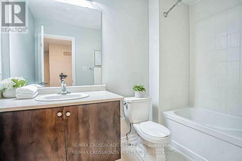 480 Queen Mary Drive, Brampton, ON - Indoor Photo Showing Bathroom