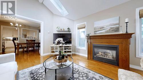 7275 Corrine Crescent, Mississauga, ON - Indoor Photo Showing Living Room With Fireplace