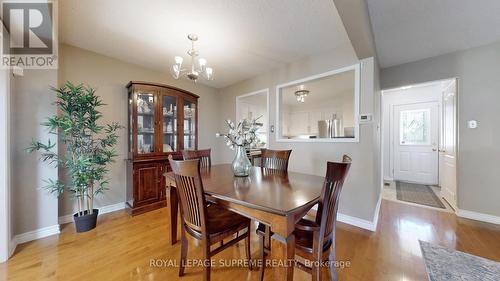 7275 Corrine Crescent, Mississauga, ON - Indoor Photo Showing Dining Room