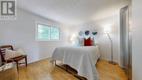 7275 Corrine Crescent, Mississauga, ON - Indoor Photo Showing Bedroom