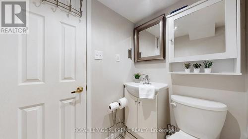 7275 Corrine Crescent, Mississauga, ON - Indoor Photo Showing Bathroom