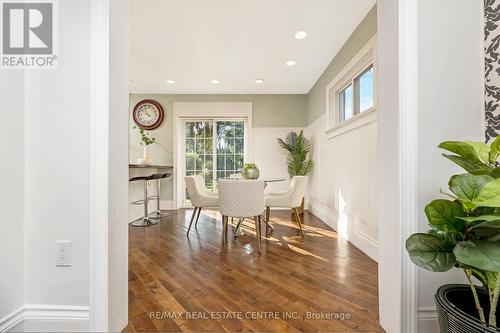 15 College Street, Toronto (Thistletown-Beaumonde Heights), ON - Indoor Photo Showing Dining Room