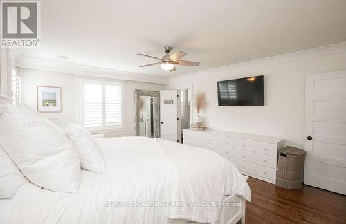 493 Wicklow Road, Burlington (Shoreacres), ON - Indoor Photo Showing Bedroom