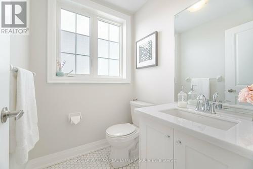 430 Wheat Boom Drive, Oakville, ON - Indoor Photo Showing Bathroom