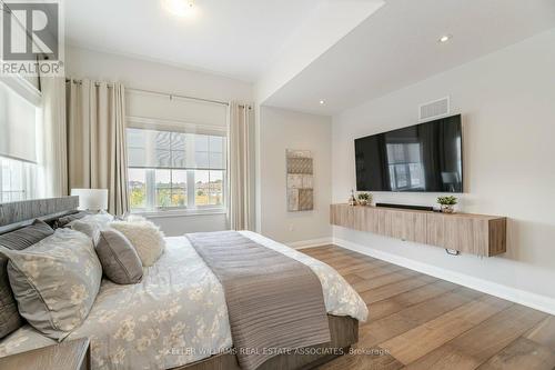 430 Wheat Boom Drive, Oakville, ON - Indoor Photo Showing Bedroom