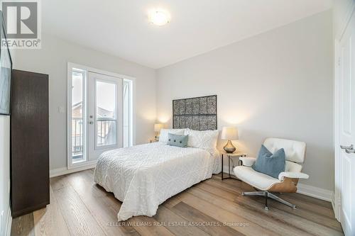 430 Wheat Boom Drive, Oakville, ON - Indoor Photo Showing Bedroom