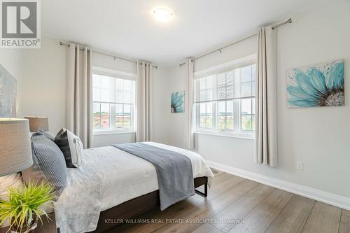 430 Wheat Boom Drive, Oakville, ON - Indoor Photo Showing Bedroom