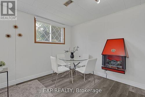 846 Mississauga Valley Boulevard, Mississauga, ON - Indoor Photo Showing Dining Room