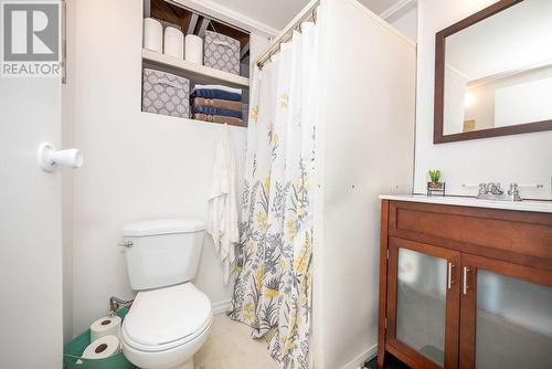 18 Claremount Road, Deep River, ON - Indoor Photo Showing Bathroom